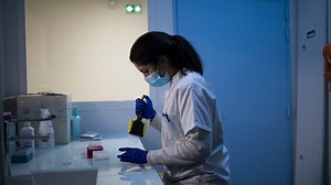 Concerns over new COVID-19 variant loom as case counts level out