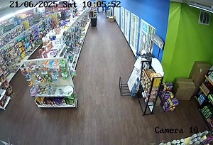 UPDATE: CHIP HAS BEEN FOUND SAFE 🧡 ❗️STOLEN CAT❗️ We NEED your help finding this woman (about 1:40 second in) wearing a mask with a black bag, stealing a kitten (our little chip) from one of our kennels on 6/21/25 at our Bensalem location! Police have been NOTIFIED. If anyone knows or recognizes this woman, PLEASE let us know!!! The kennels are normally LOCKED, but they were being cleaned out this morning at the time. PLEASE SHARE so we can find this criminal! Thank you! 🙏 | Pets Plus Natural