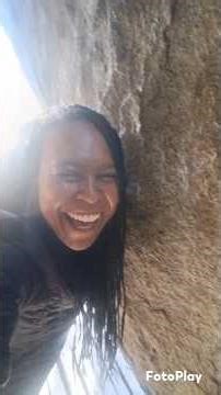 😃🪨I CAME ACROSS A HIDDEN ABODE SUM1 BUILT IN THE FOREST✌🏿☮️ #bushcraft #primitive #mountains #hike