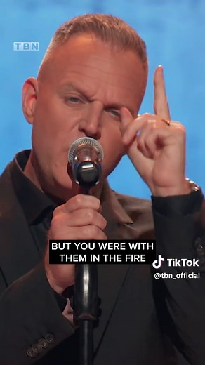 Matthew West Unashamed Performance at K-LOVE Fan Awards