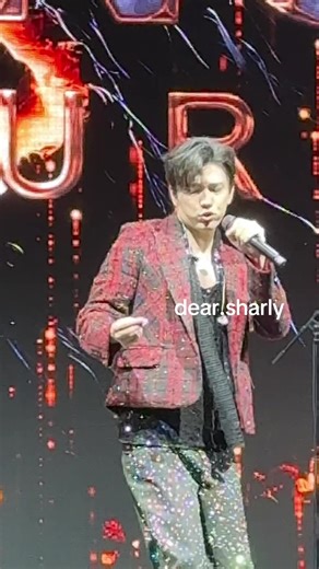 dimash in london #strangertour #димаш @Dimash Qudaibergen