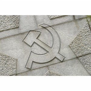 How the Threat of Communism During the Cold War Affected the United States | Synonym
