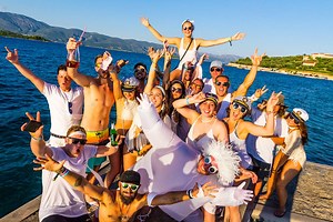 241K views · 1.7K reactions | #LBWYachtLife in Croatia, Turkey, and Greece was LIT ! Hear what our travellers had to say about the parties, sights, and people on this week-long adventure! Don't miss out! Register for the YachtLife General Sale --> https://goo.gl/FFkDbG. Limited spots available Nov. 8th at 1pm! | Xpand.Community | Facebook