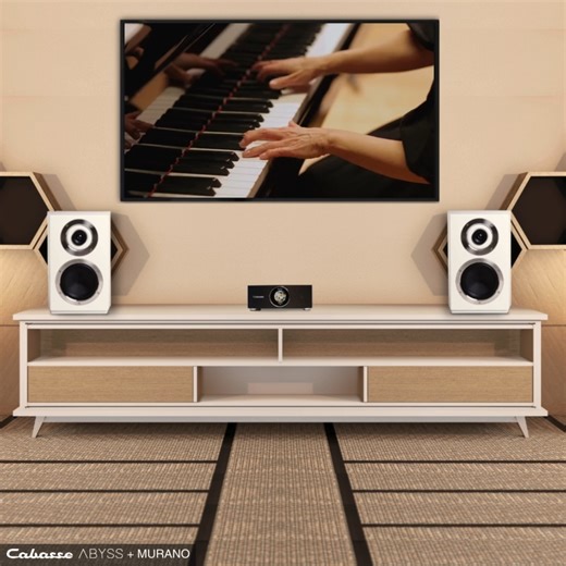 Au plus près de la musique : Avez-vous déjà expérimenté une immersion totale au cœur du son haute résolution ? Le setup Murano (enceintes bibliothèques) Abyss (amplificateur Hi-fi stéréo connecté) permet de s’offrir une expérience d’écoute Hi-fi incomparable à domicile. Profitez d’une diffusion homogène des sons et d’un design élégant pour habiller votre espace d’écoute. Ultra compact, à écran LCD, l’amplificateur Abyss renferme aussi les dernières innovations algorithmiques embarquées, ainsi qu