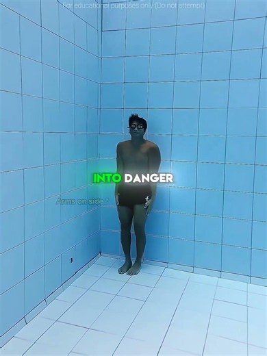 How to Escape Underwater Safely 😱🌊