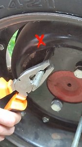 23K views · 232 reactions | Be sure to remember this trick. How easy it is to open a bobby pin with a double-sided cut 六‍⚒️✅ . . . . . . . #reelsfb #toolstour #5minutescraft #dailylifehack #tooltips #woodworking #diytools #lifehacks #tricks #diyprojects | Tools Hack | Facebook