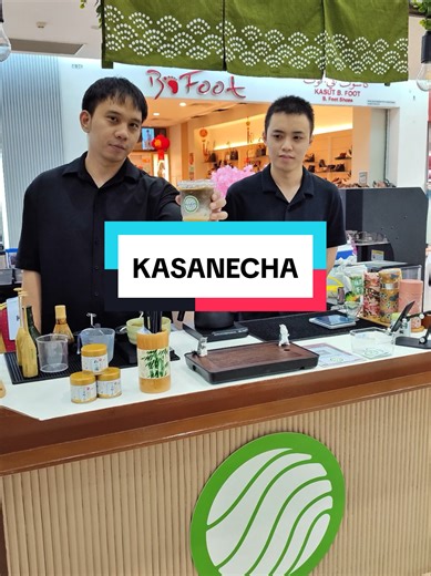 Kasanecha is brewing at Times Square now! @Kasane They’re serving a variety of drinks like different matcha flavors, hojicha latte, Getsurin no Shiro, and more — all priced from $5 to $10. Don’t miss out on their Go Hojicha Latte, it’s a must-try! ✨ #timessquarebrunei #bruneidarussalam #foryou #fyp