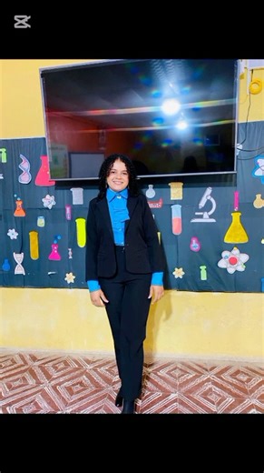 Keyra Yarritza Alvarado, estudiante de duodécimo grado del Bachillerato en Informática, se encuentra a pocos días de culminar una de las etapas más importantes de su vida. 🎓 Durante su paso por el Instituto Polivalente Unión de Oriente, se ha destacado por su humildad, responsabilidad y sólidos valores que la convierten en un ejemplo para sus compañeros y docentes. 🌟 Hoy le deseamos a Keyra muchos éxitos en los proyectos que emprenda, con la certeza de que su esfuerzo y dedicación la llevarán 