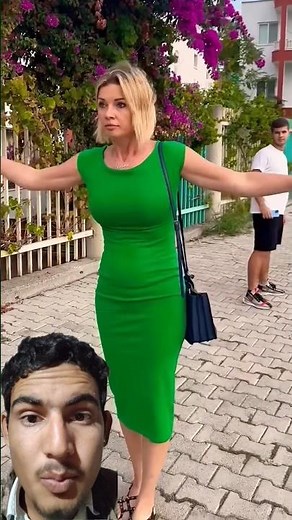 Construction d'une cabane en rondins de bois en forêt 🌲 | Maison de survie étape par étape AV- 2000