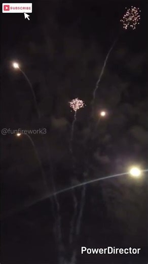 Multiple screaming strobe rocket #explode #fireworks #explod #automobile #pyrotechnica #pyro #viral