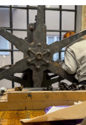 Drypoint printing ✌️ • #artprocess #art #artistsoftiktok #printmaking #drypointprint #intaglio #anatomy #macabreart