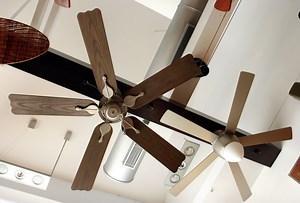 No AC? Here's which direction fans should face to keep your home cool in Texas heat