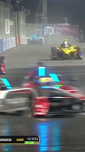 Traffic into Turns 17 & 18 😳 🚦