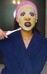 Hi guys Here is an extremely messy skin and teeth care routine that I do on a weekly basis during winters. Well the teeth I usually do both winters and summer but the mask I usually only do in winters for extra mosturization and to achieve Bright Complexion. As I mentioned above👆 things can get messy #thankmelater 😬 but hey anything to achieve that flawless complexion and shiny bright teeth right? Stay tuned for more videos and dont forget to hit that subscribe button (Heads up.That photo of m