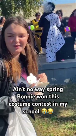 Spring Bonnie won of the Halloween costume 💀🤣|| #memes #fnaf #springbonnie #school ||