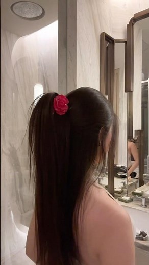 Simple Volume Hairstyle Tutorial! ~ 15 Second Up do