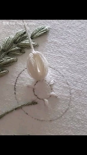행복자수 happy jasu on Instagram: "페탈 스티치 -2 petal stitch -2 #행복자수 #happy_jasu #프랑스자수 #embroidery #embroiderytutorial"