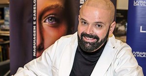 Marcello Costa lança livro sobre beleza: "Ego mata talentos"