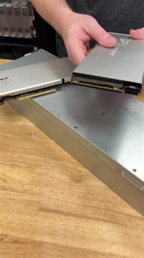 We’re testing a pair of Intel Data Center GPU Flex 170 units in our Supermicro SuperBlade chassis. These cards offer amazing VDI density with a license-free model that might make Flex the go-to option. #intel #gpu #vdi Intel Business Supermicro | StorageReview