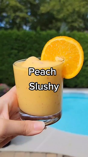 Delicious Peach Frozé Recipe for a Refreshing Summer Drink