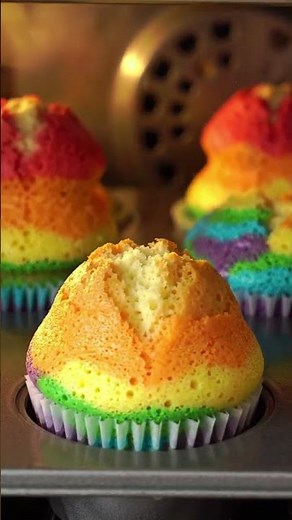 🌈 VIRAL Rainbow Cupcakes in Seconds! 🧁 Easy Baking Short!