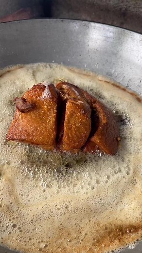 How to Make Crispy Pata for Your Christmas Gathering