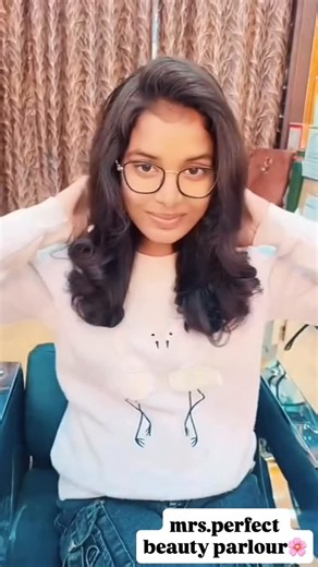 mrs_perfect_makeover | haircut….🌸 @mrs_perfect_makeover #reels #saloon #hairstyle #beuty #meakup | Instagram
