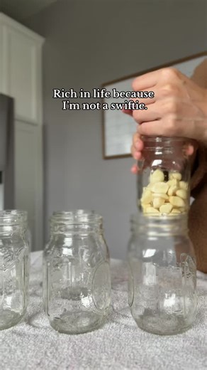 116K views · 6K reactions | 酪 . . . #homestead #homegrown #homemade #canning #canningandpreserving #urbanhomestead #canningseason | Homestead on the Rise | Facebook