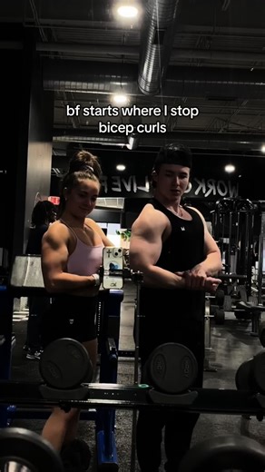 Effective Bicep Workouts for Couples at the Gym