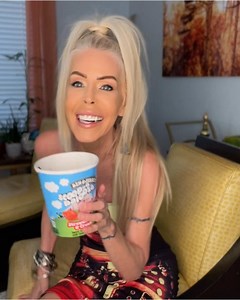 I screammmmm… You screammmmm… We all screammmmmmm ~ 😂😂😂 I was craving some Ben & Jerry’s 🍨🥄 And yes, it was delicious 😋 #dressup #fashionnova #singing #icecream #foodlover #sugar #blonde #happy #fun #fashion #55yearsyoung #vibes #snack #beautiful #style #styleinspo #pretty #grateful #blessed