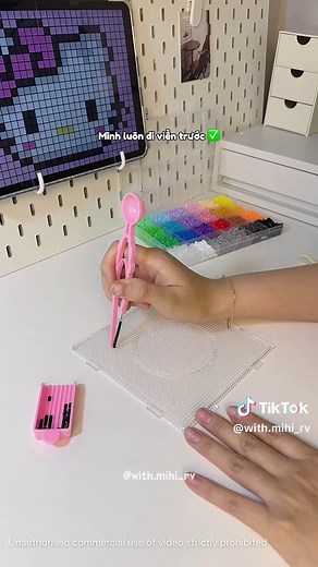 Làm Hello Kitty bằng hạt nhựa ủi #vairal #xuhuong #dochoi #hatnhuaui #diy