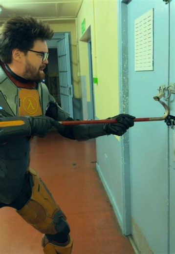 How To Basic #halflife #gordonfreeman #gaming #cosplay #hevsuit | gordon freeman