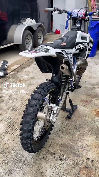 Husqvarna TC 125: The Ultimate 2-Stroke Experience