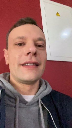 Klasikinis kaukės darbadienis😂#lovemyjob #anatolijusoleinik #singer #celebrity #performance #tvshow #lnk #muzikinekauke #klasikinispirmadienis | Anatolijus Oleinik