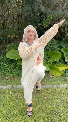 Normal driving with 15cm heels