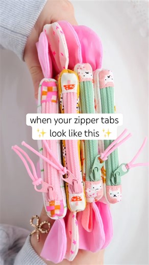 Fussy Cut ZIPPER TABS 🫐 bag making tutorial for beginners #sewing