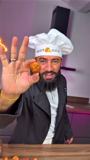 Global Sensation! 🥐🍕#crustyslices #croissantpizza #franchise #halal #food