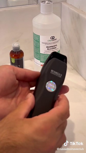 How to properly use a beard roller to help stimulate beard growth #beardroller #dermaroller #beardgrowth