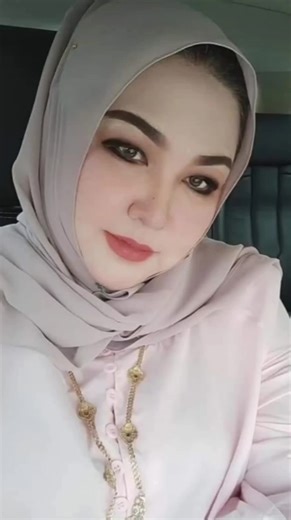 Mbak Yuni (@mbak.yuni310)’s videos with suara asli - Mbak Yuni