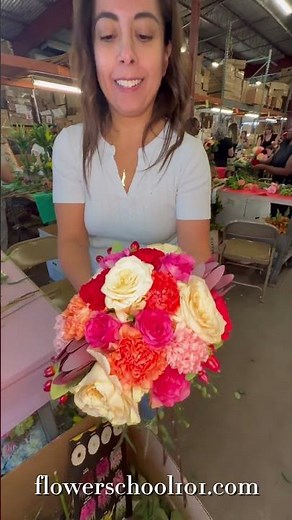 Student Creates Stunning Hand-Tied Bouquet in Minutes