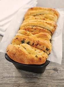 Cheesy Garlic Pull-Apart Loaf - Bridgford Bread and Roll Dough