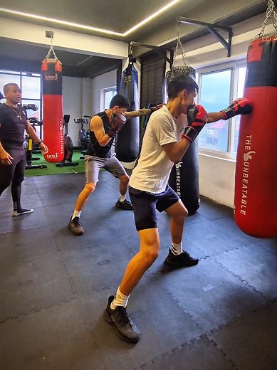 Master the Overhand Right in Boxing Techniques
