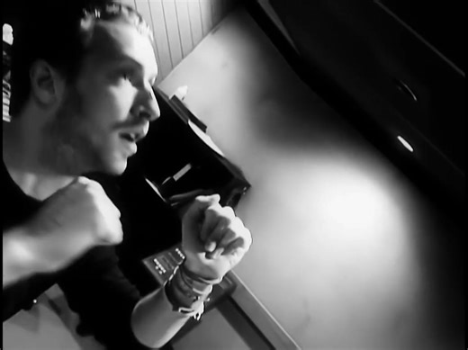 Johnny Cash – “God’s Gonna Cut You Down”...🎉 Click to play full song: https://countrysong.oldiesclassic.org/johnny-cash-gods-gonna-cut-you-down/?utm_source=facebook&utm_medium=hreel&utm_campaign=vintagecountrysidemelodies | Vintage Countryside Melodies