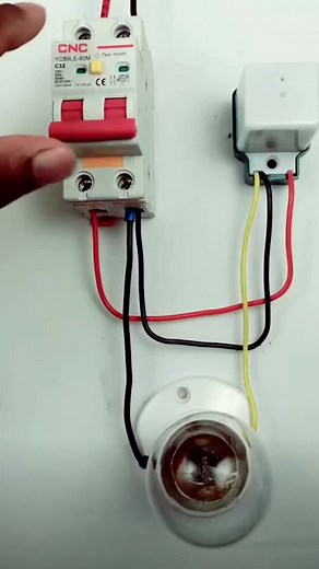 4.3K views · 120 reactions | Principio de funcionamiento del sensor fotovoltaico | ElectroFisica | Facebook