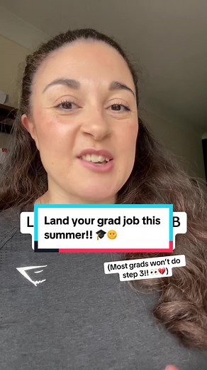 Job-seeking grads (freshly graduated AND older grads): here’s the 3 grad job markets you need to know to get yourself hired this summer! 🎓🌞 #graduate #graduatejobs #graduated #jobseeker #gradscheme #jobsearchtips #hiring #earlycareers #entryleveljobs #careeradvice #jobsearching