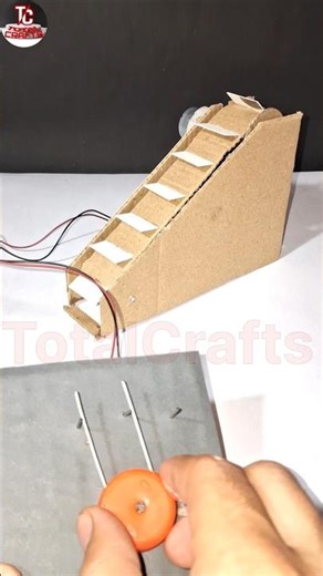 Escalator ||TotalCrafts #experiment #dcmotor #diy #gearmotor #shorts #crafts #viral