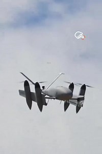 Los drones militares, también conocidos como vehículos aéreos no tripulados (UAV), esto es lo que se busca en su tecnología: 1. Autonomía y duración de vuelo: capacidad para permanecer en el aire durante períodos prolongados. 2. Resistencia y robustez: diseño y materiales resistentes para soportar condiciones adversas. 3. Sigilo y stealth: capacidad para evitar la detección enemiga. 4. Carga útil: capacidad para transportar sensores, cámaras, armamento u otros equipos. 5. Propulsión: motores efi