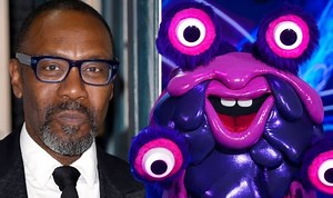 Masked Singer: Blob performs Uptown Funk