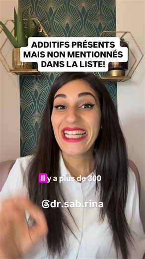 🚨 Saviez-vous que plus de 300 additifs alimentaires sont autorisés en Europe ? Colorants, conservateurs, exhausteurs de goût, édulcorants… 🍬🥤 La loi oblige à les mentionner dans la liste d’ingrédients seulement quand leur quantité est significative. 👉 Résultat : certains additifs présents en toute petite quantité peuvent ne pas apparaître du tout sur l’étiquette. Et pourtant, même à faibles doses, ils peuvent influencer notre microbiote, notre foie ou nos hormones sur le long terme. 💡 Astuc