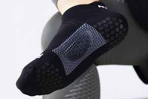 Socks with arch-support technology are designed to enhance your athletic performance - Yanko Design